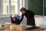 Hana Mášová připravuje prezentaci výukových materiálů